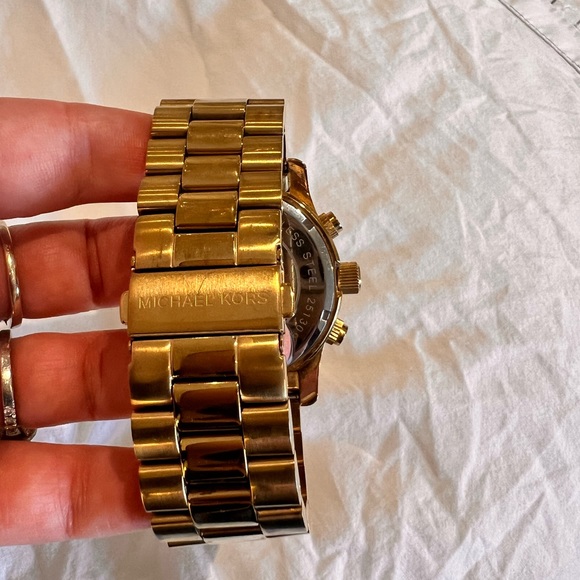 Michael Kors gold watch. (Battery needs replacement) - Picture 3 of 3